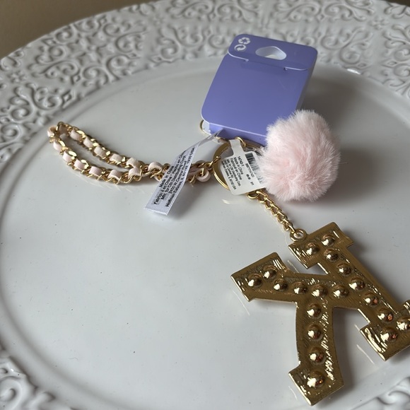 NWT Clair’s Bracelet Key Chain W/Pom Pom Initial K - Picture 2 of 2